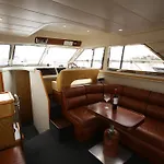 Shannon River Escape In The Center Of Botel *
